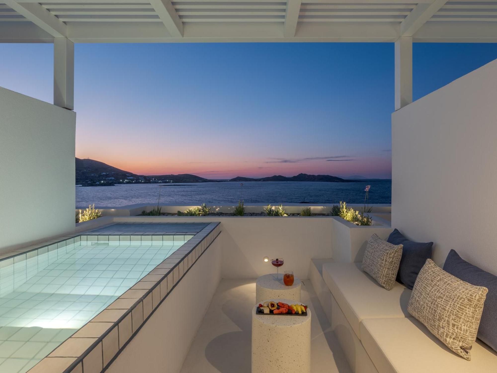 ホテル Aegean Colors Paros ナウサ エクステリア 写真