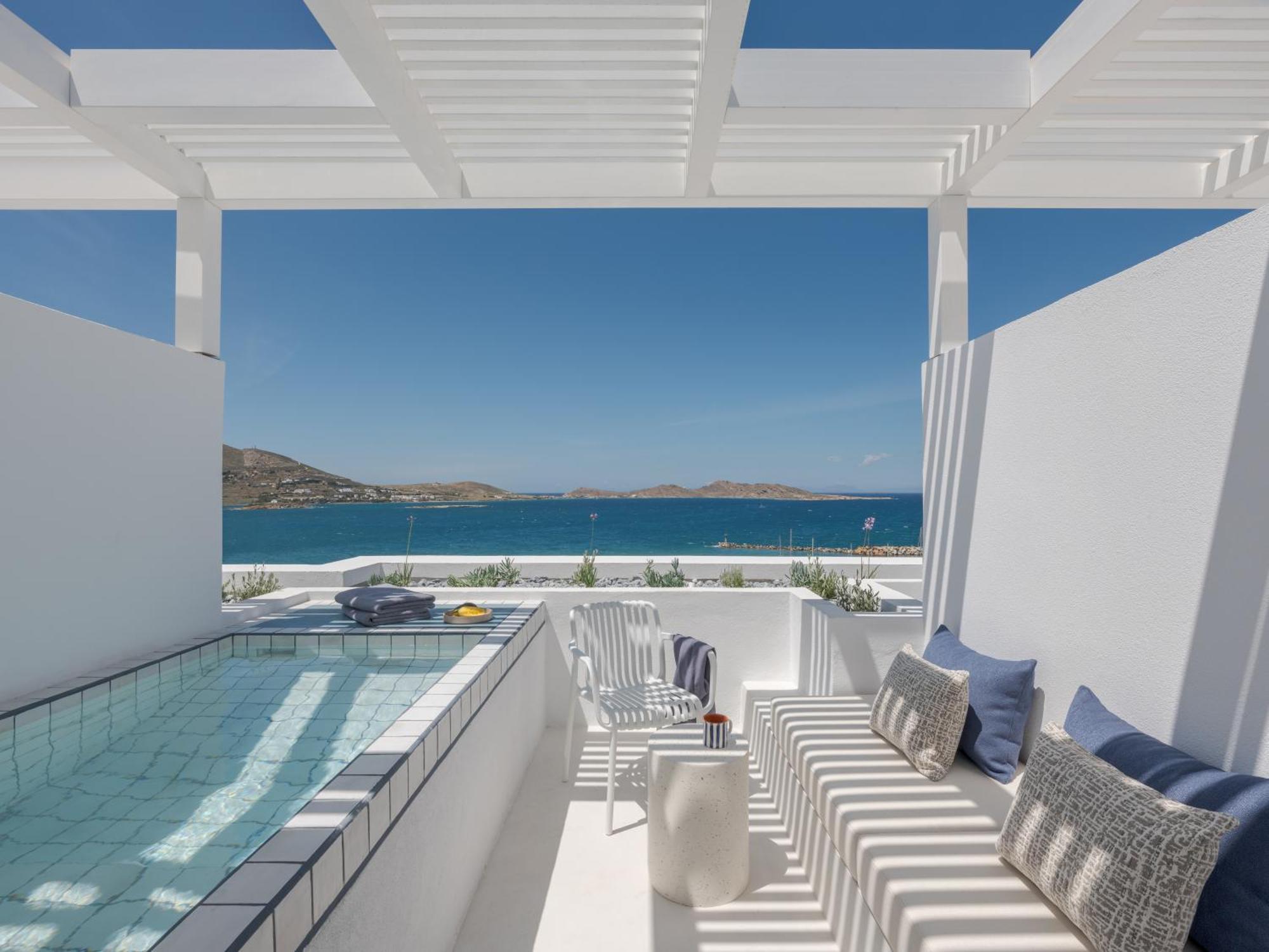 ホテル Aegean Colors Paros ナウサ エクステリア 写真