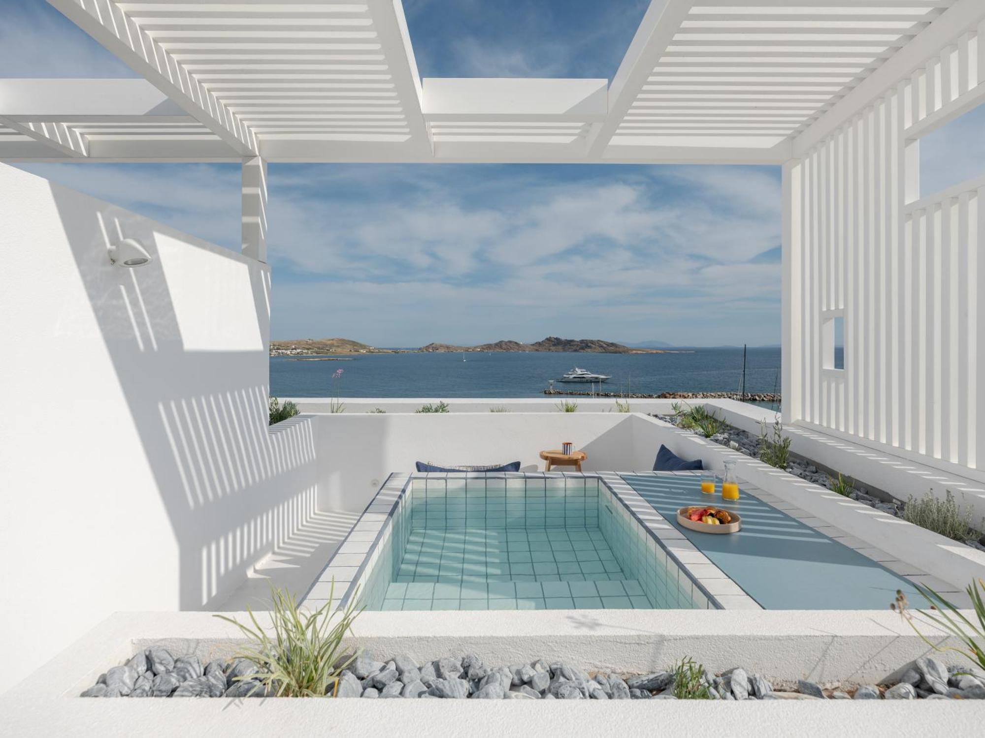 ホテル Aegean Colors Paros ナウサ エクステリア 写真