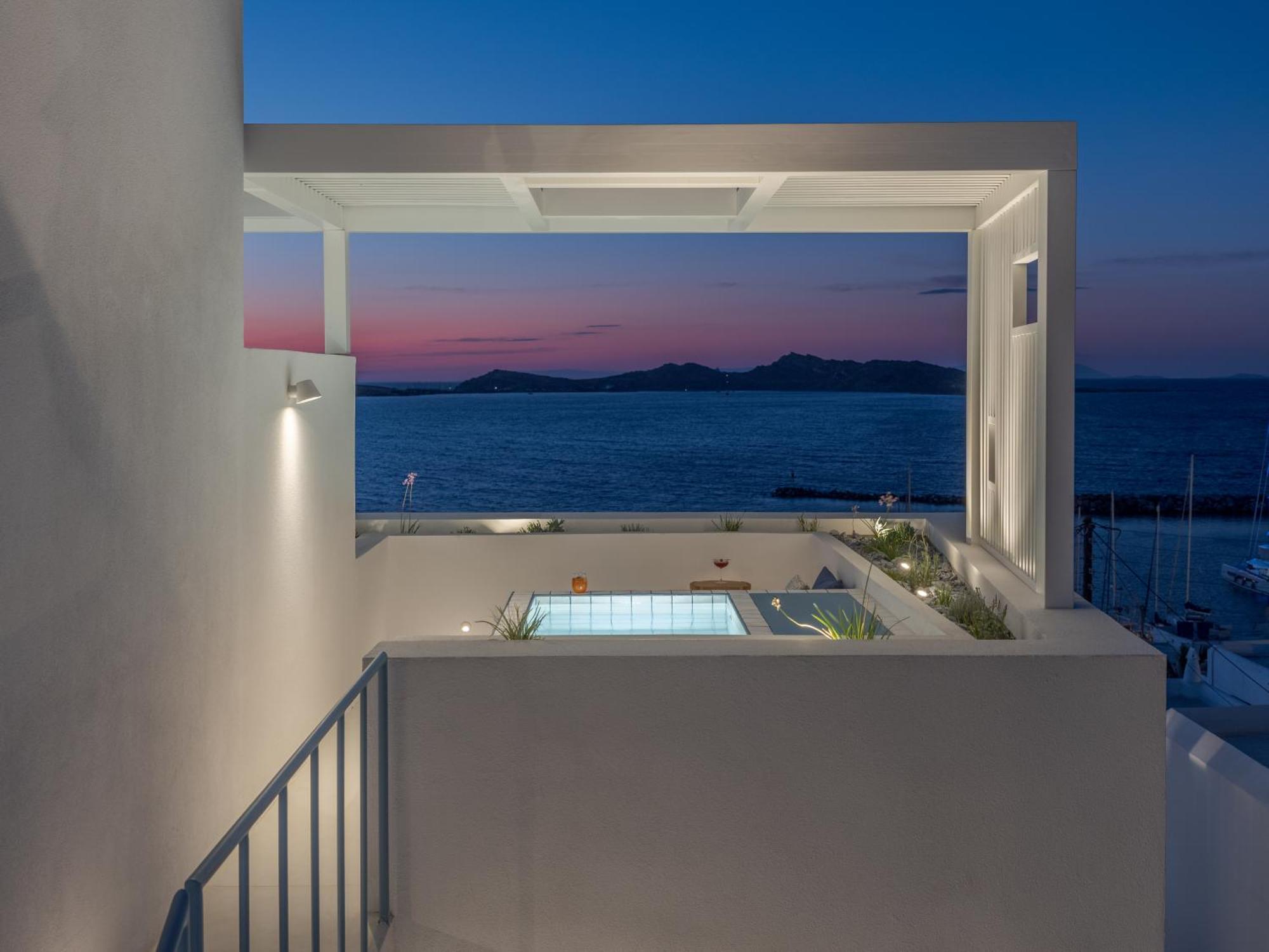 ホテル Aegean Colors Paros ナウサ エクステリア 写真